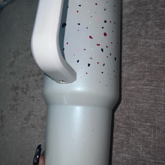 Limited Edition *RARE* Stanley 40oz Terrazzo White - Picture 5 of 9